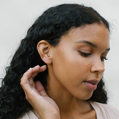 Diamond Curved Bar Ear Cuff